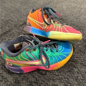 LeBron James  XXI Nike 1Y youth, basketball shoes